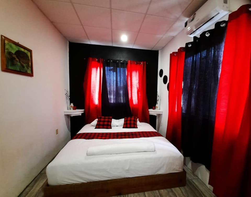 Saint Charles Inn, Belize Central America Punta Gorda Εξωτερικό φωτογραφία