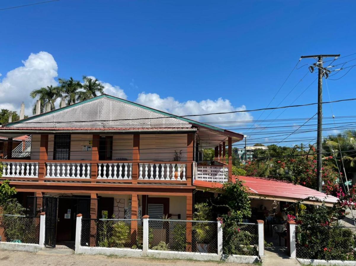 Saint Charles Inn, Belize Central America Punta Gorda Εξωτερικό φωτογραφία