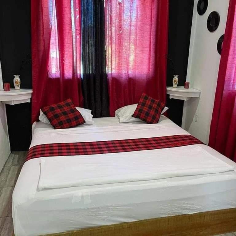 Saint Charles Inn, Belize Central America Punta Gorda Εξωτερικό φωτογραφία